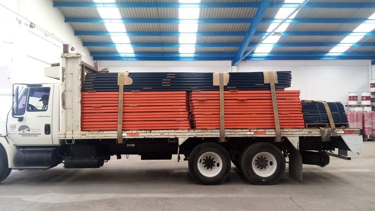 Traslado y reubicación de racks industriales en plataforma con cobertura nacional en México